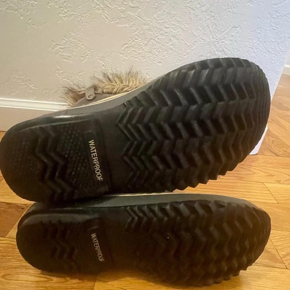 Sorel Joan of Arctic‎ Snow Boots Winter Grey sz 7 Woman